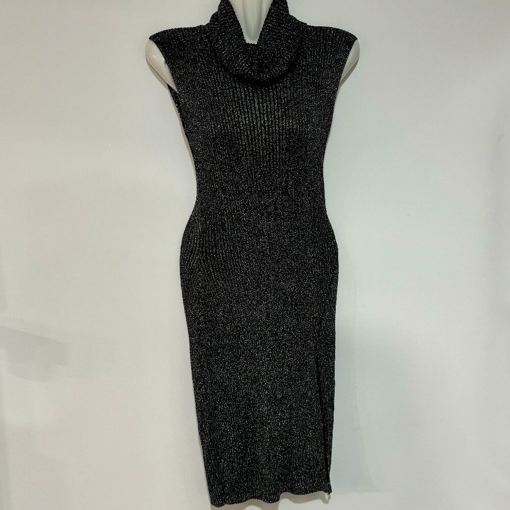 BCBG| sleeveless |bodycon| collar| dress